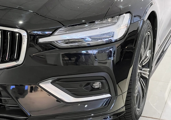 Volvo V60 cena 199900 przebieg: 15900, rok produkcji 2023 z Przecław małe 211